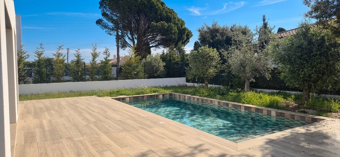 Villa in Exterieurs, Frejus, France 2 - 17896375