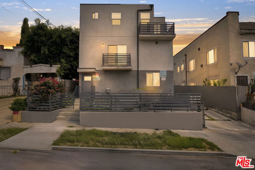 Los Angeles, California, United States 1 - 17899826