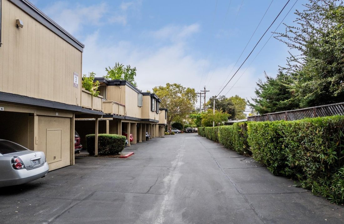 Santa Rosa, California, United States 4 - 17898395