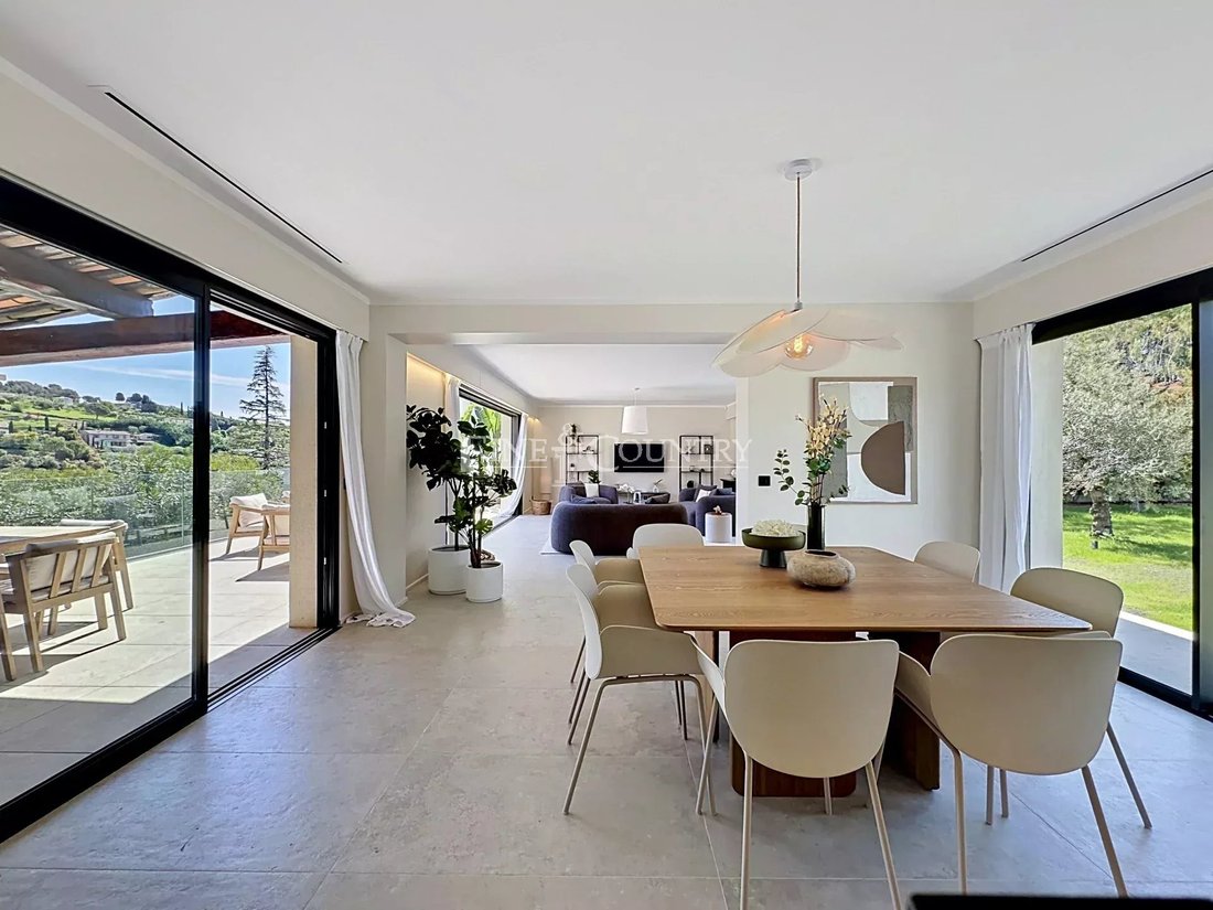 Villa in Saint-Paul-de-Vence, Provence-Alpes-Côte d'Azur, France 4 - 17896978