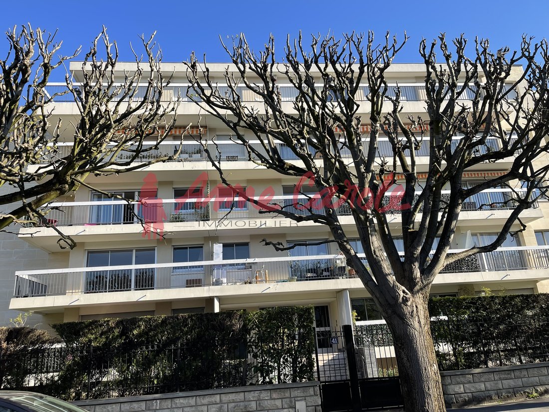 Apartment in Ledru Rollin, Le Perreux-sur-Marne, France 1 - 17896285