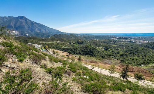 Terreno a La Quinta, Benahavís, Andalusia 1