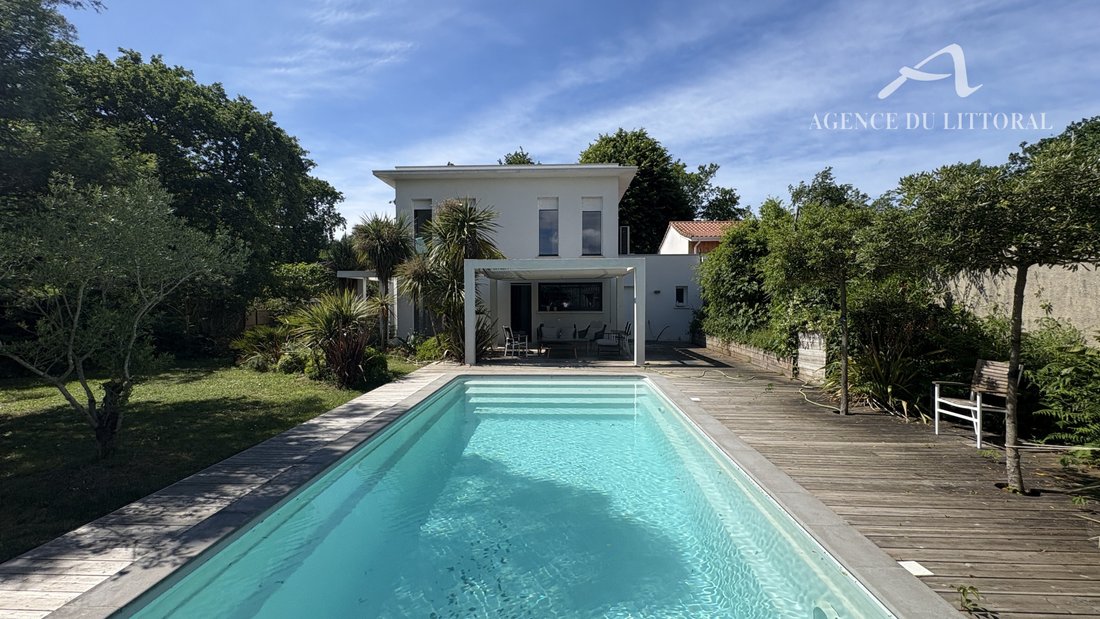 Villa in Nord Est, Andernos-les-Bains, France 1 - 17899313