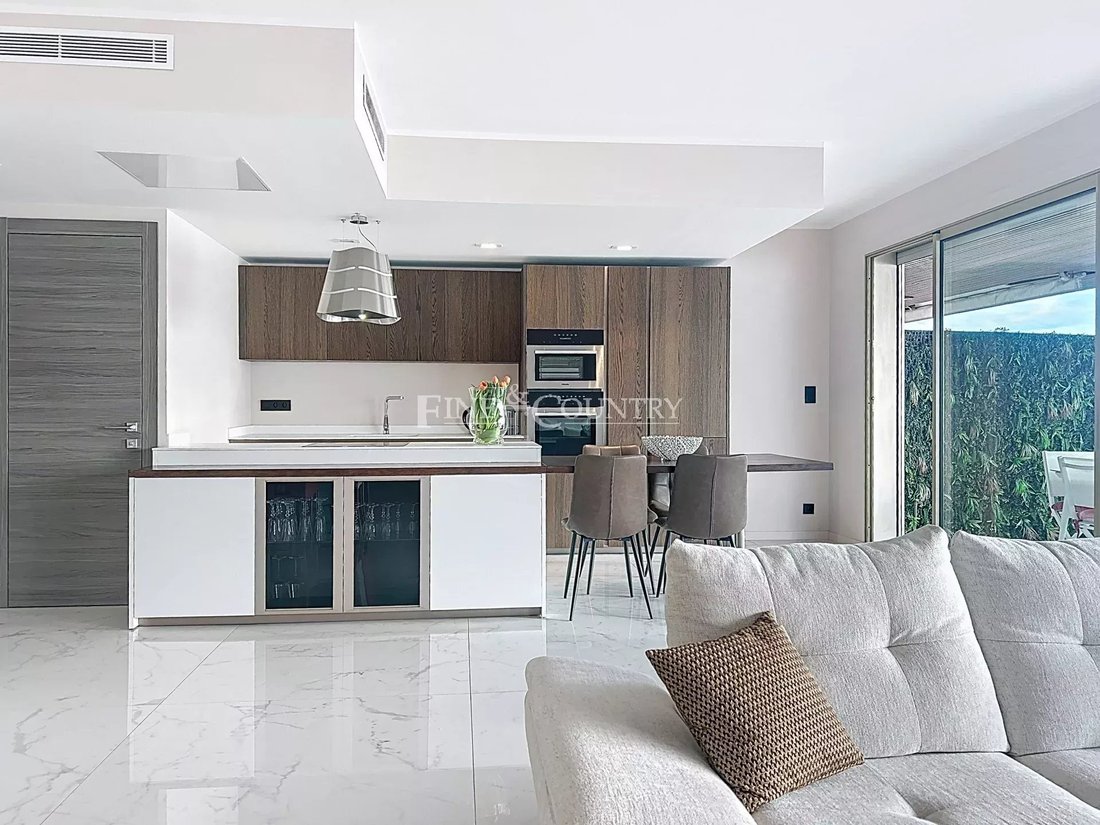 Apartment in La Source, Cannes, France 5 - 17896972