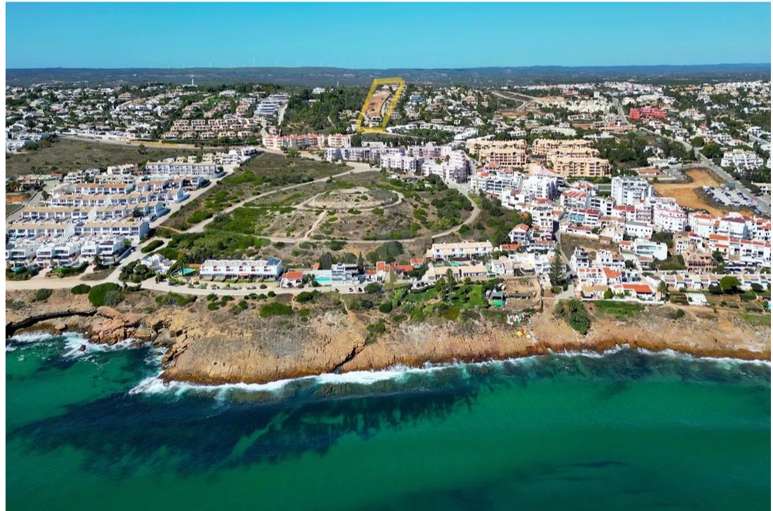 Townhouse in Praia da Luz, Algarve, Portugal 4 - 17571858