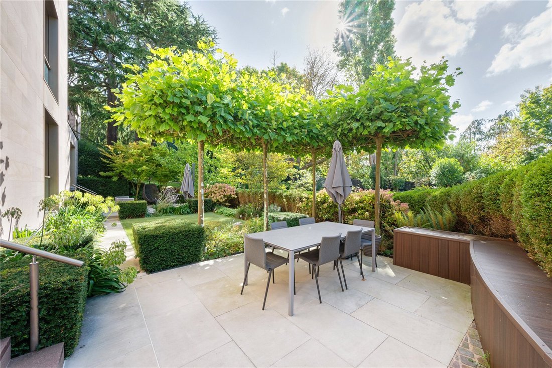 Apartment in Holly Village, Haringey, England 5 - 17897516