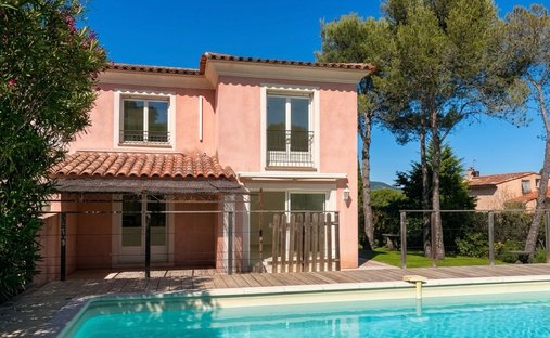 Villa a Esterni, Fréjus, Francia 1