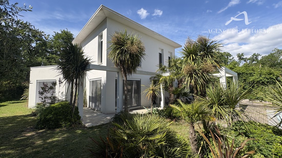 Villa in Nord Est, Andernos-les-Bains, France 2 - 17899313