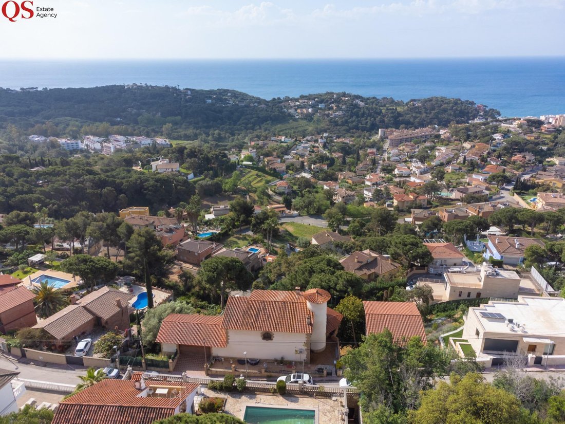 Villa in Lloret de Mar, Catalonia, Spain 3 - 17898376