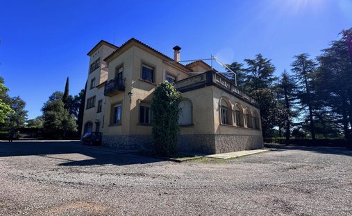Villa en Tarrasa, Cataluña, España 1