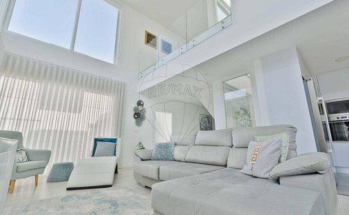 Villa in Charneca de Caparica e Sobreda, Setubal, Portugal 1