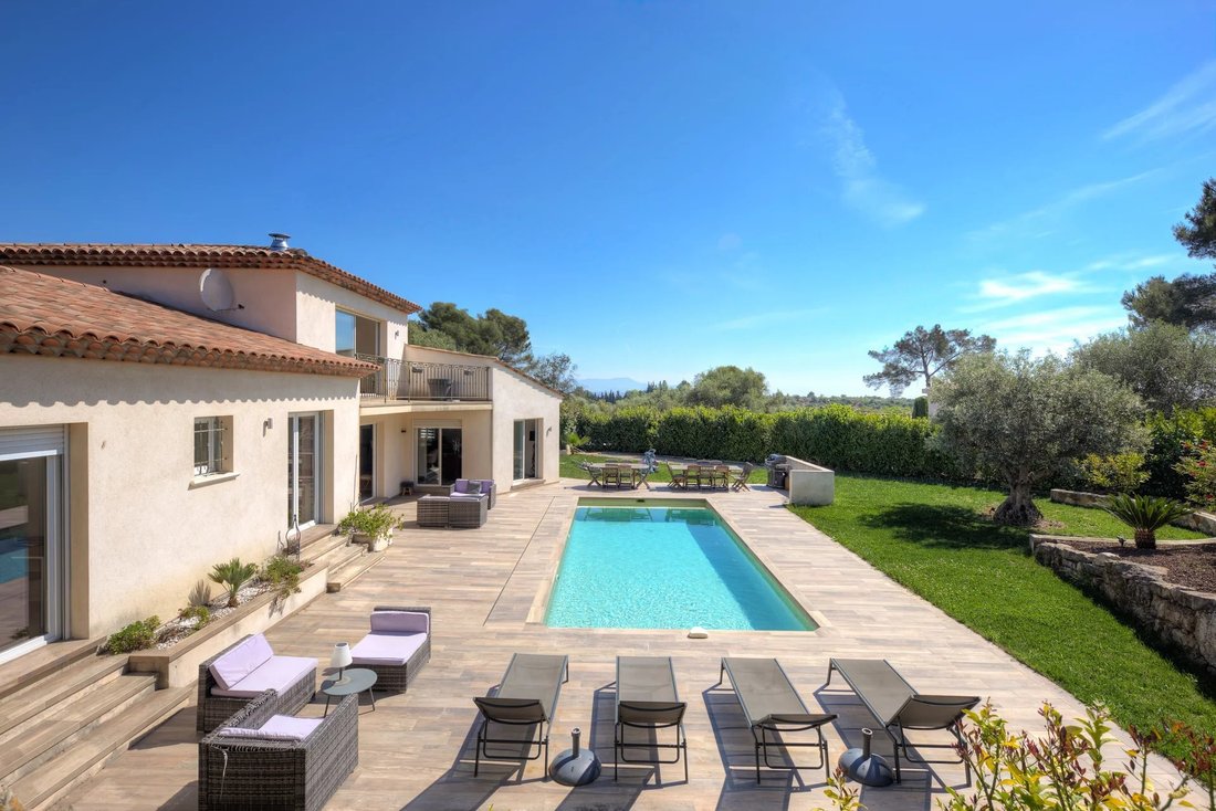 Villa in Sud, Roquefort-les-Pins, France 2 - 16116922