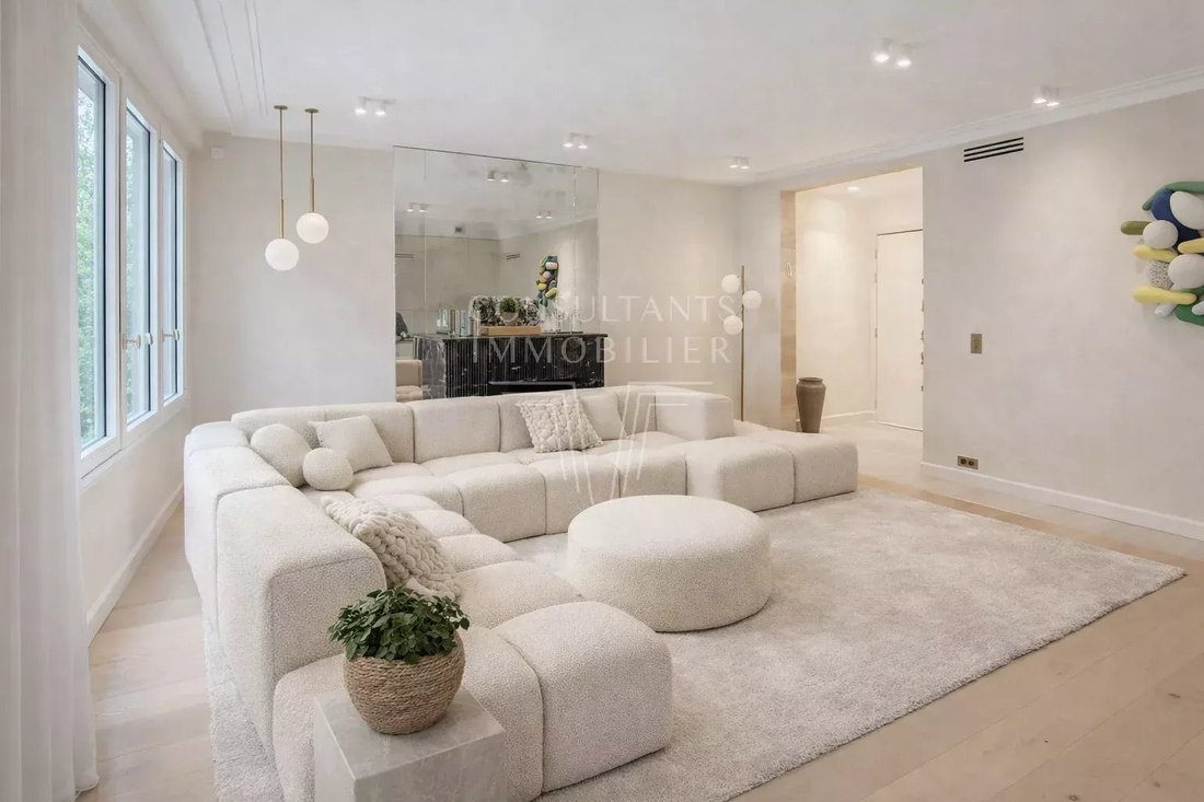 Apartment in Chaillot, Paris 16e Arrondissement, Paris 2 - 17897357