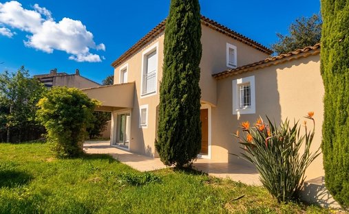 Villa in Exterieurs, Frejus, France 1