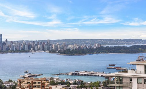 Condo in North Vancouver, British Columbia, Canada 1