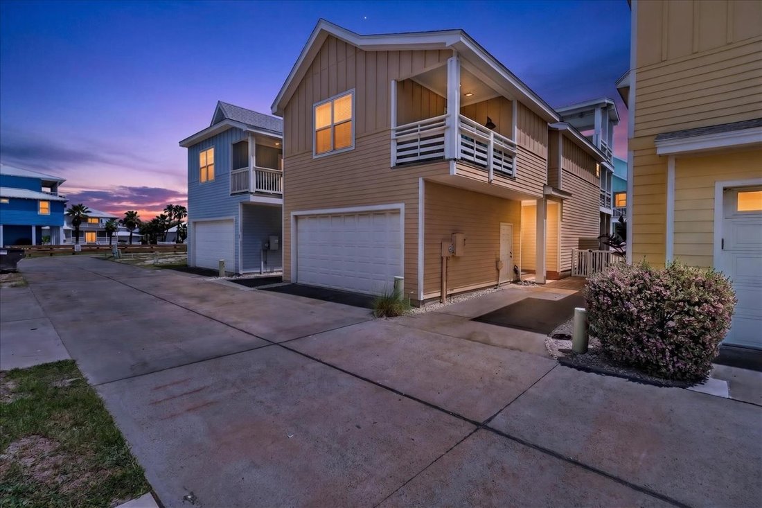 House in Port Aransas, Texas, United States 1 - 17897058