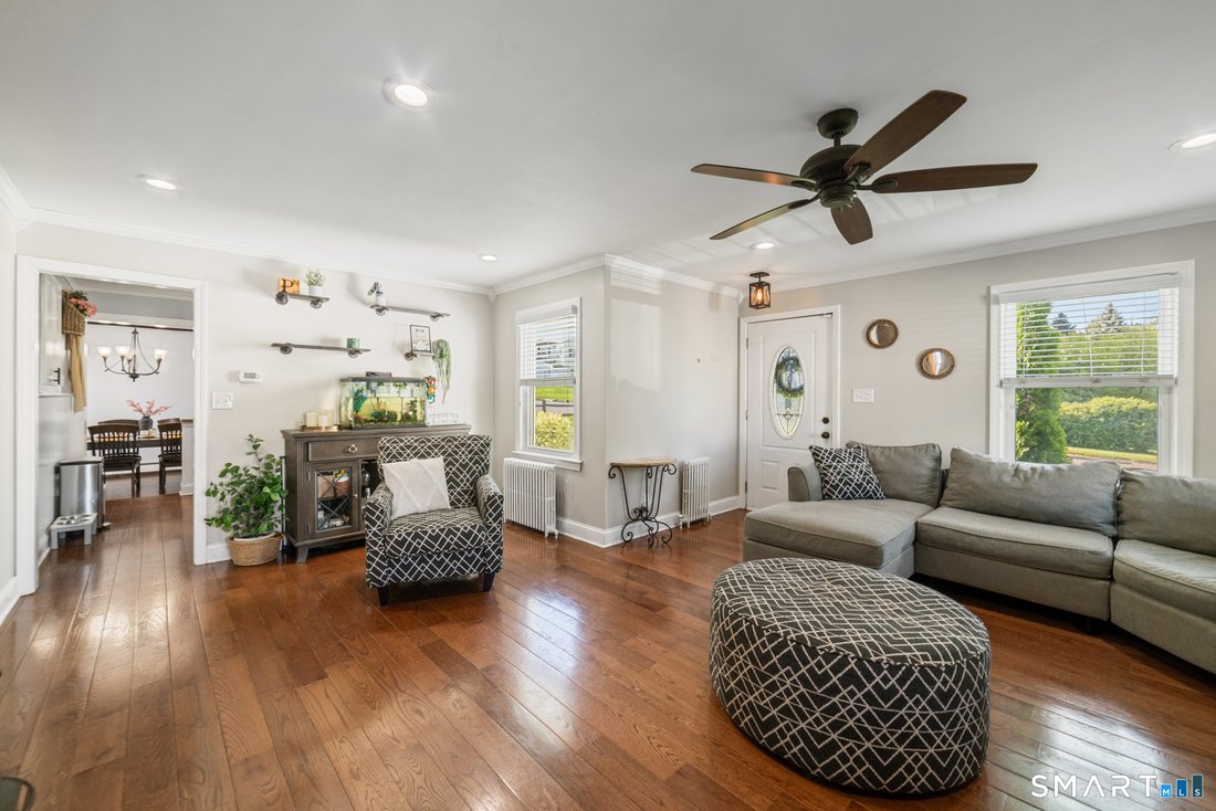 House in Trumbull, Connecticut, United States 3 - 17898770