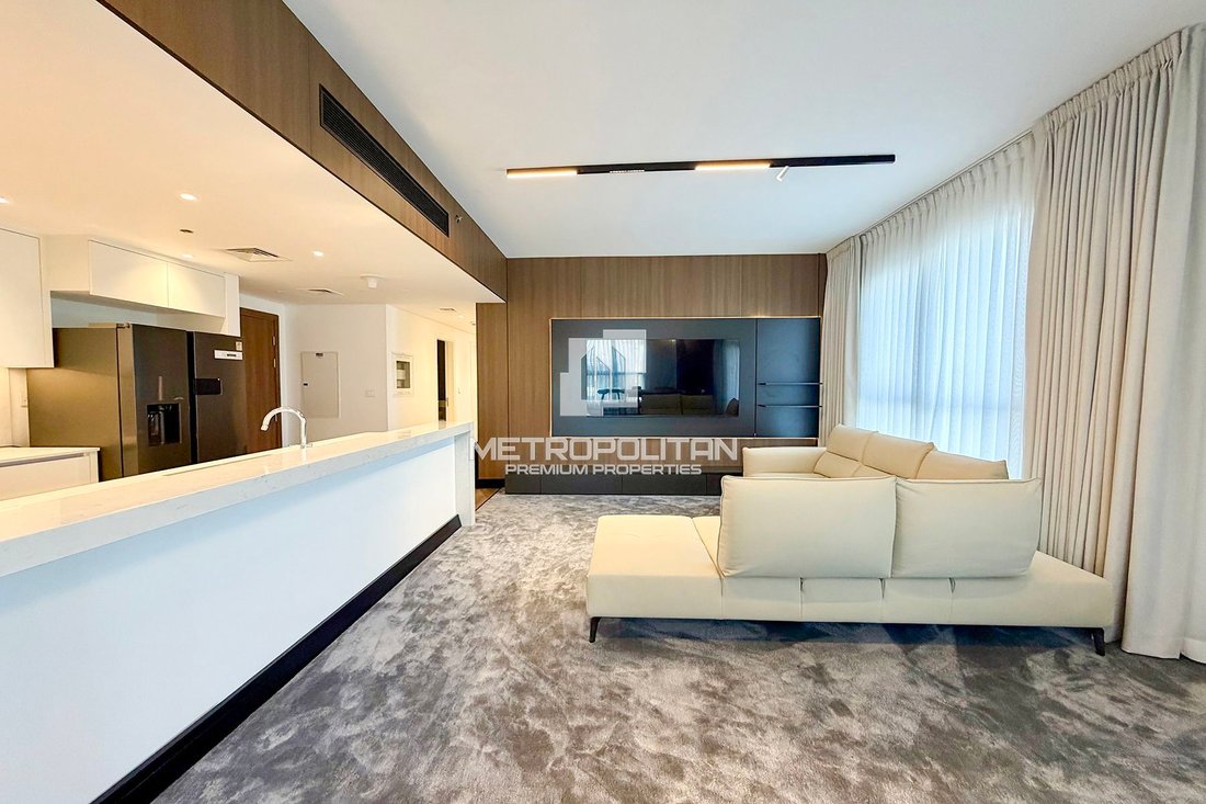 Apartment in Umm Suqeim, Dubai, United Arab Emirates 1 - 17897699