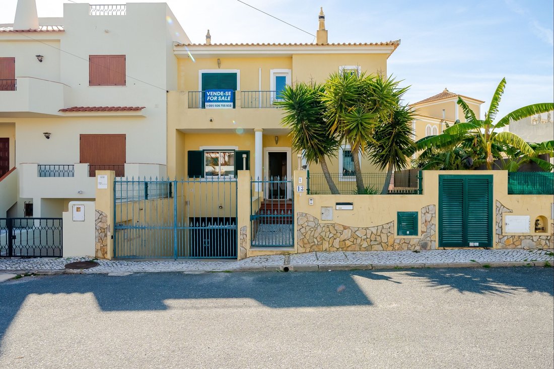 Townhouse in Portimao, Algarve, Portugal 1 - 17300688