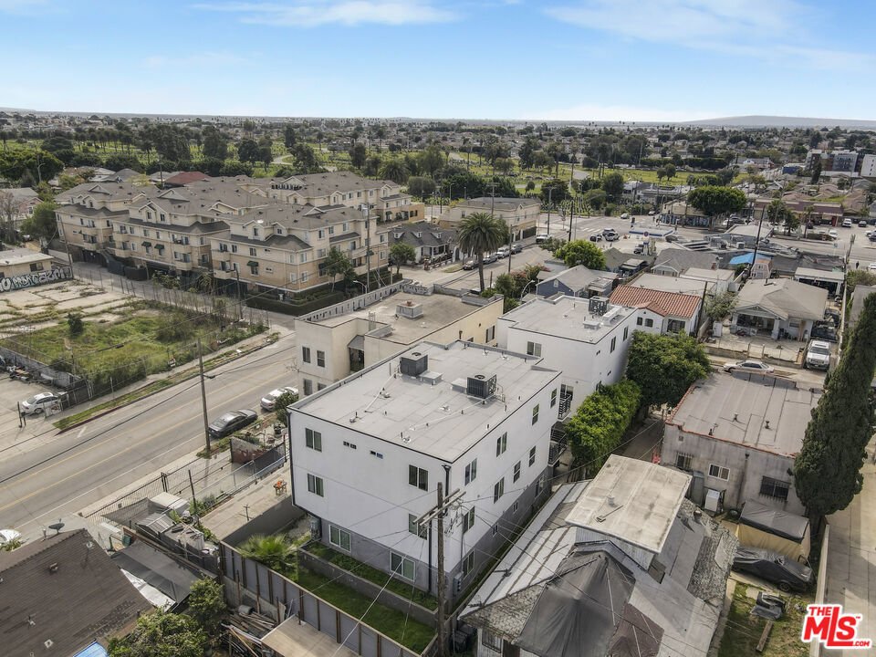 Los Angeles, California, United States 3 - 17899826