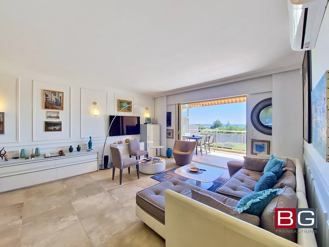 Apartment in Antibes, Provence-Alpes-Côte d'Azur, France 1 - 17897311