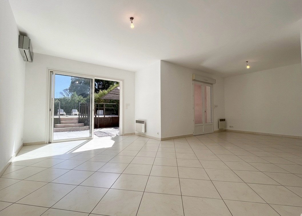 Villa in Exterieurs, Frejus, France 5 - 17896388