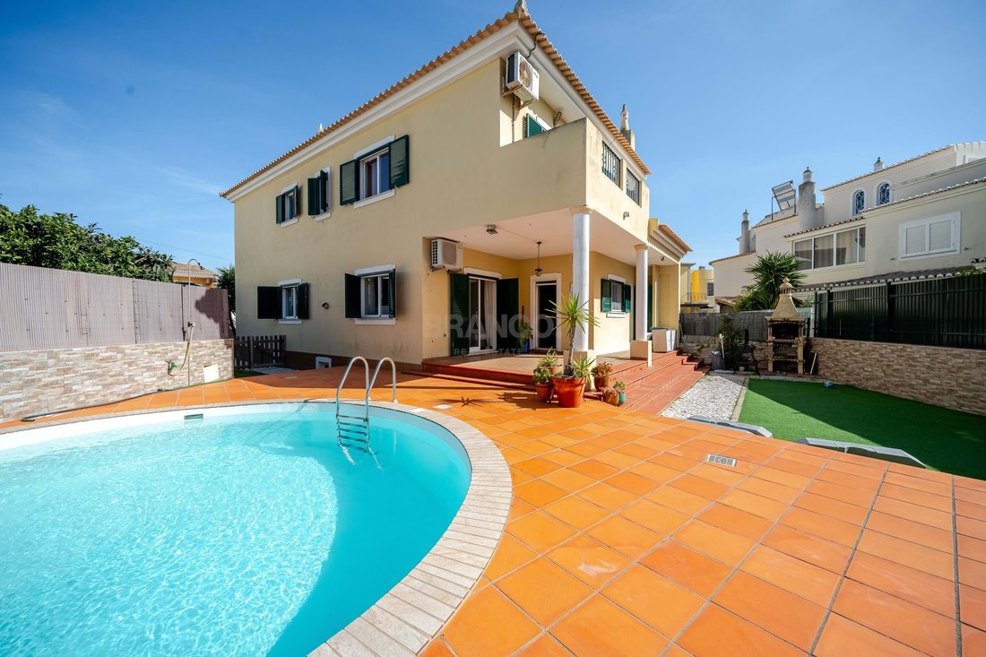 Townhouse in Portimao, Algarve, Portugal 2 - 17300688