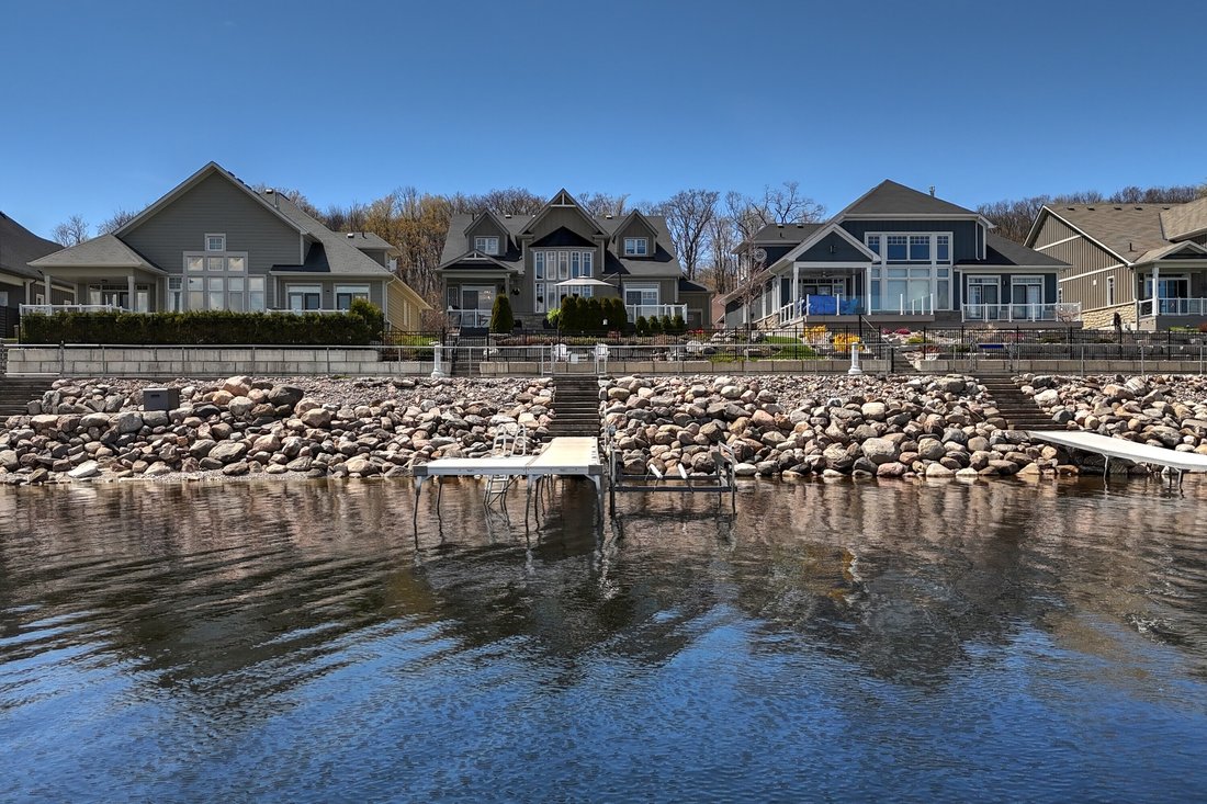 House in Midland, Ontario, Canada 3 - 17897265