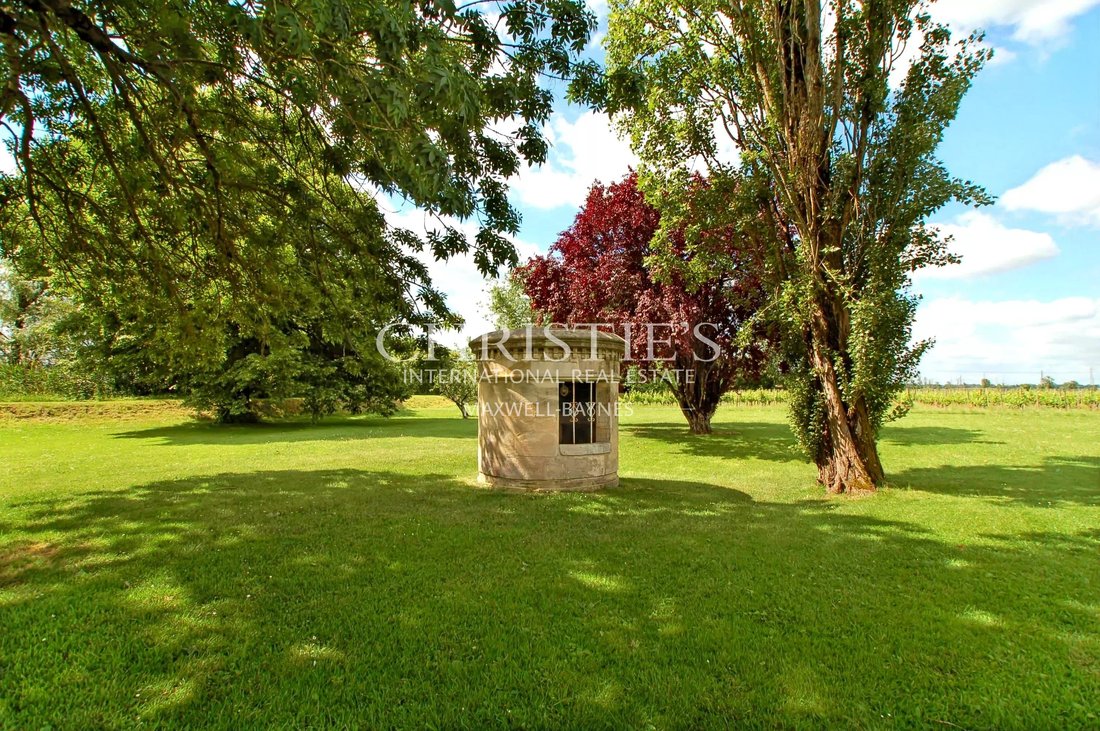 Estate in Asques, Nouvelle-Aquitaine, France 4 - 17247964