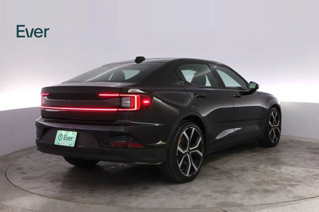 Coupe in San Francisco, CA, United States 3 - 17825670