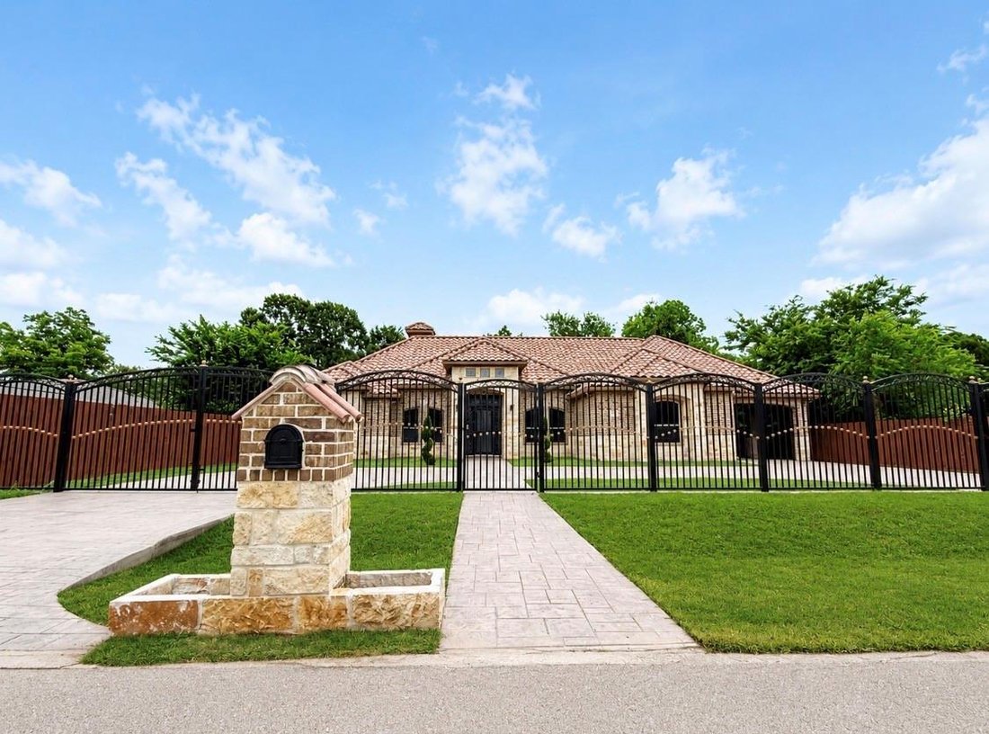 House in Houston, Texas, United States 4 - 17896156