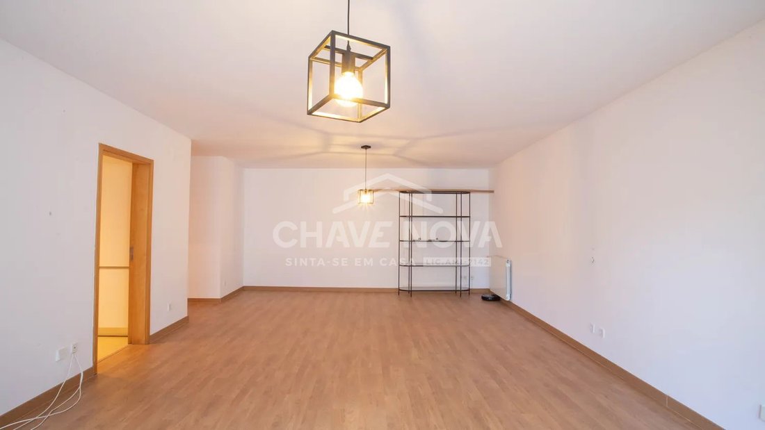 Apartment in Santa Marinha e Sao Pedro da Afurada, Porto District, Portugal 2 - 17858842