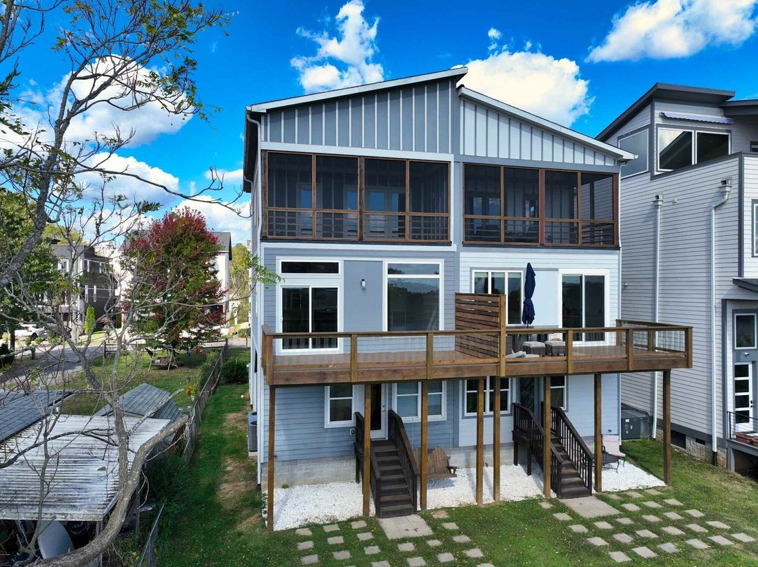 Co Op in Nashville, Tennessee, United States 5 - 17901519