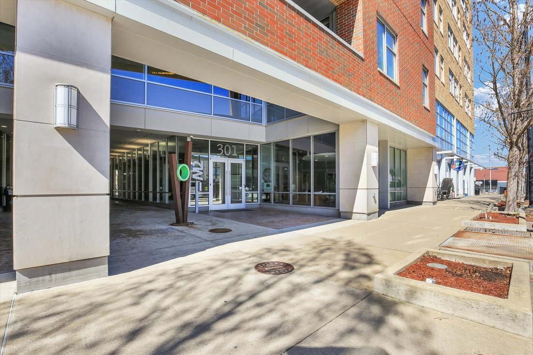 Condo in Champaign, Illinois, United States 3 - 17901714