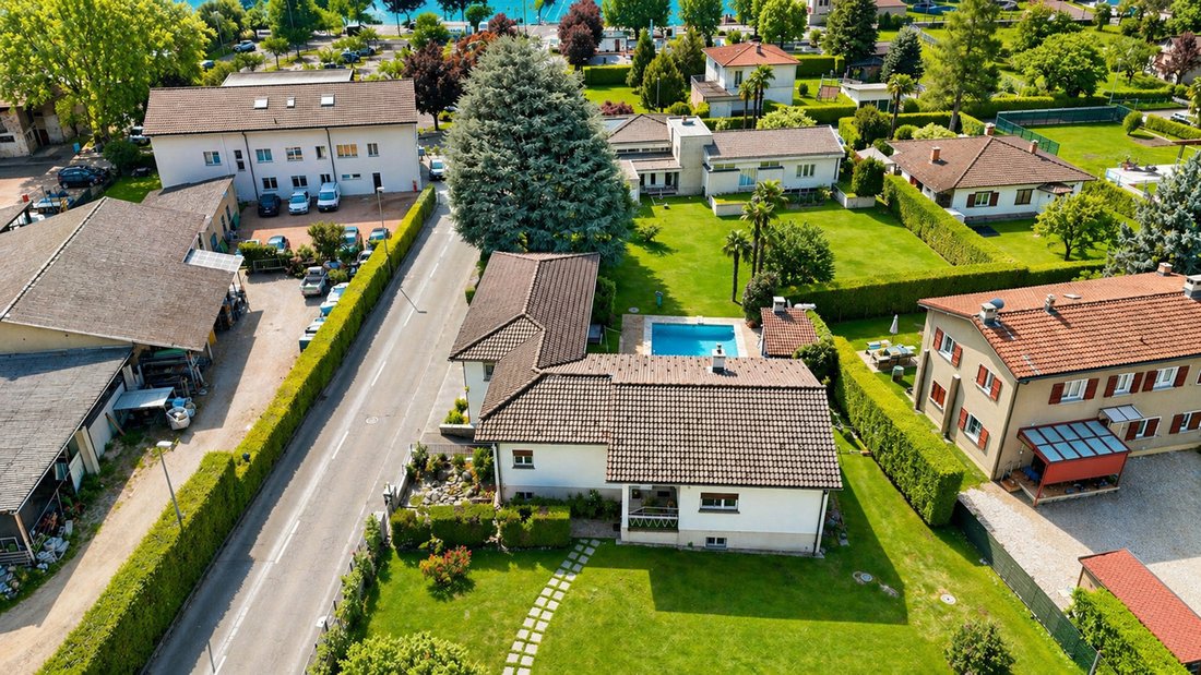 Villa in Caslano, Ticino, Switzerland 5 - 17901853