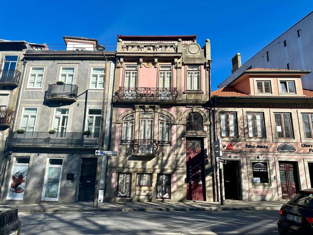 Villa in Lordelo do Ouro e Massarelos, Porto District, Portugal 2 - 17488542