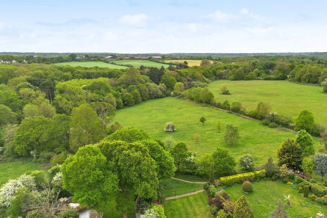 House in North Mymms, England 3 - 17902046