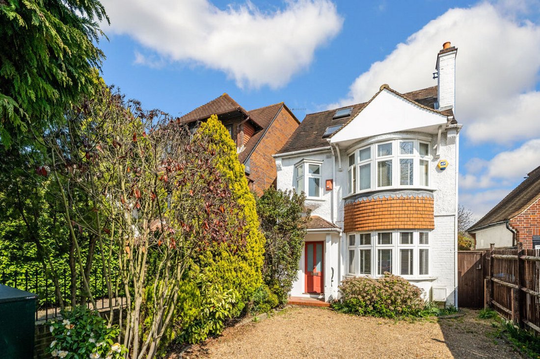House in Cottenham Park, Merton, England 2 - 15454360