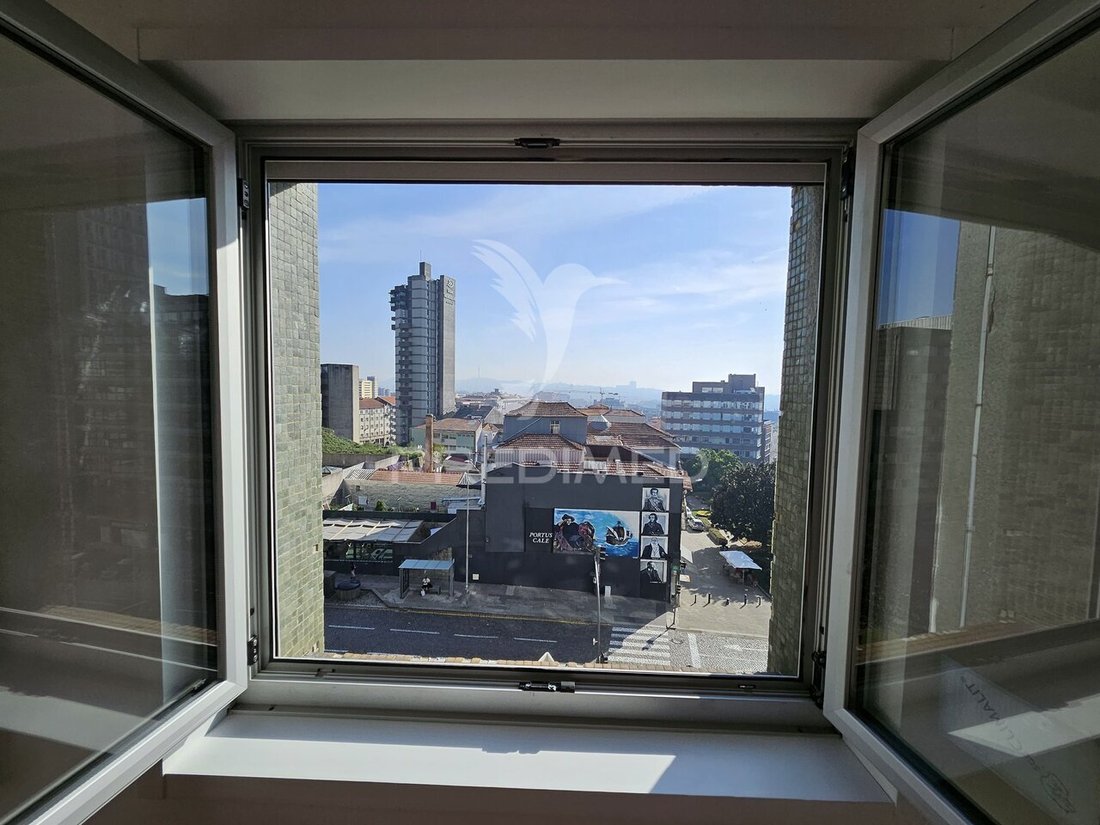Apartment in Cedofeita, Santo Ildefonso, Se, Miragaia, Sao Nicolau e Vitoria, Porto District, Portugal 2 - 16471460