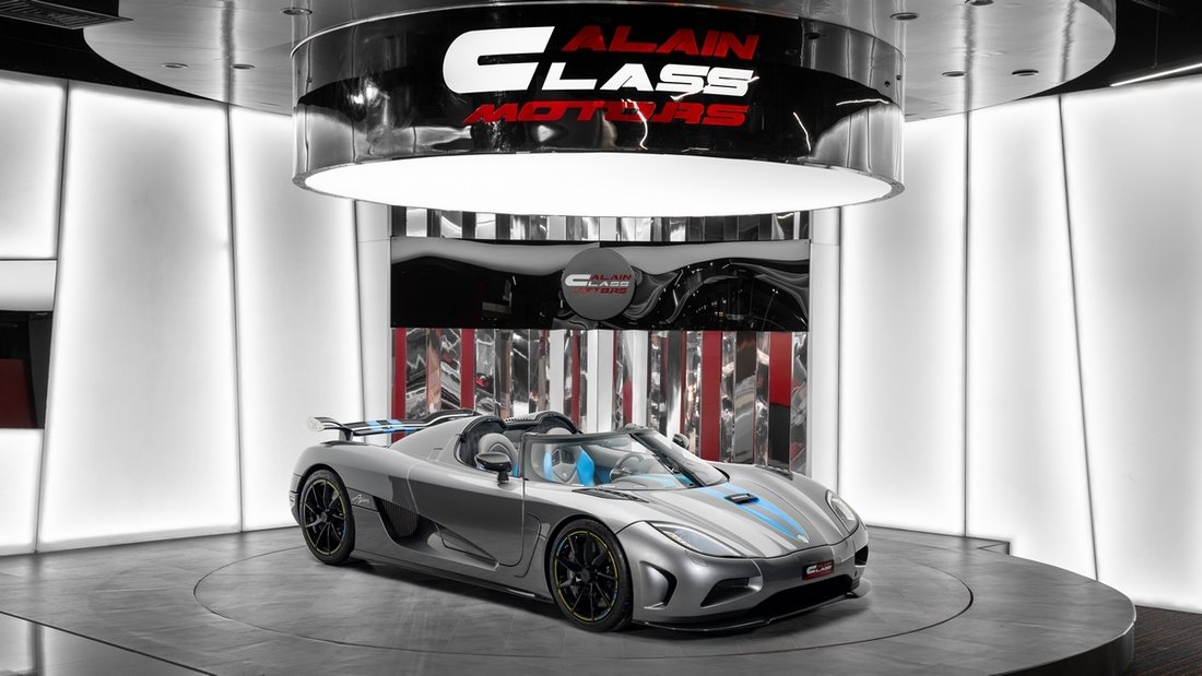 Roadster in Dubai, United Arab Emirates 1 - 17902224