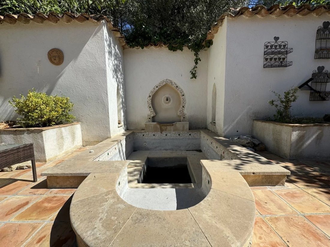 Villa in Est, Lorgues, France 3 - 17348750