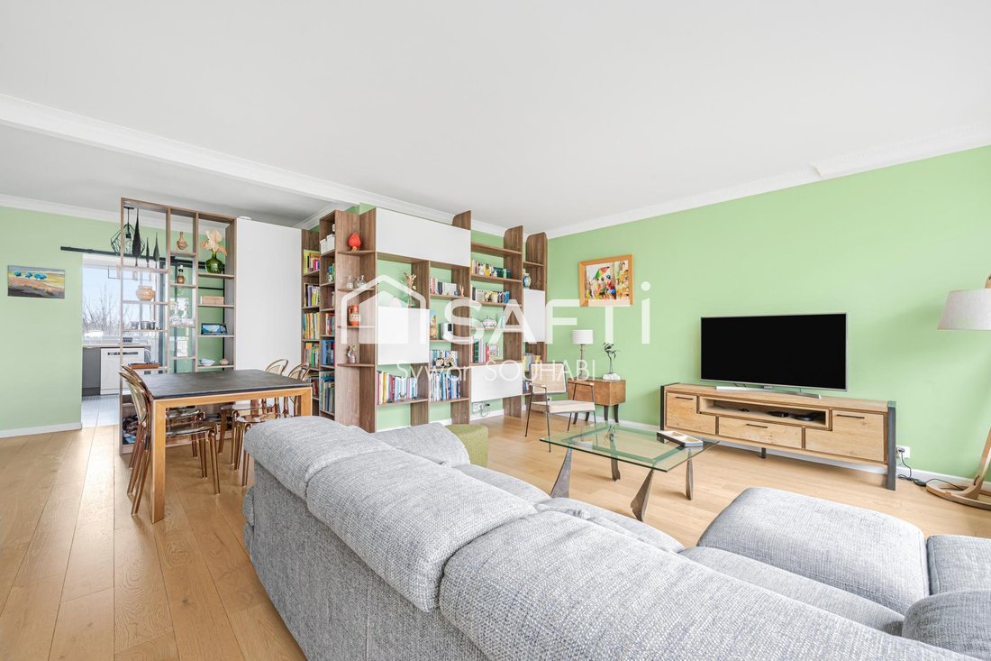 Apartment in Saint-Cloud, Ile-de-France, France 3 - 17903744