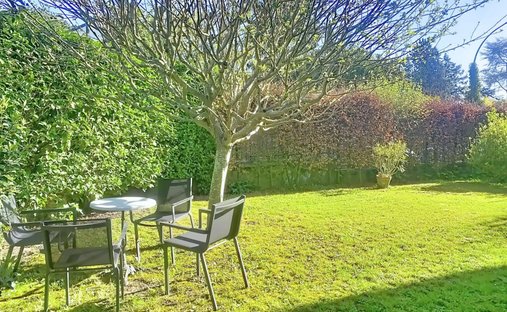 House in Gressets-Centre-Garenne-Bechevet, La Celle-Saint-Cloud, France 1