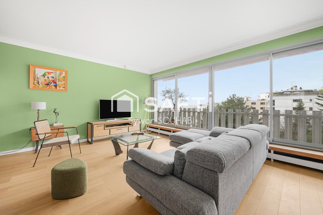 Apartment in Saint-Cloud, Ile-de-France, France 1 - 17903744