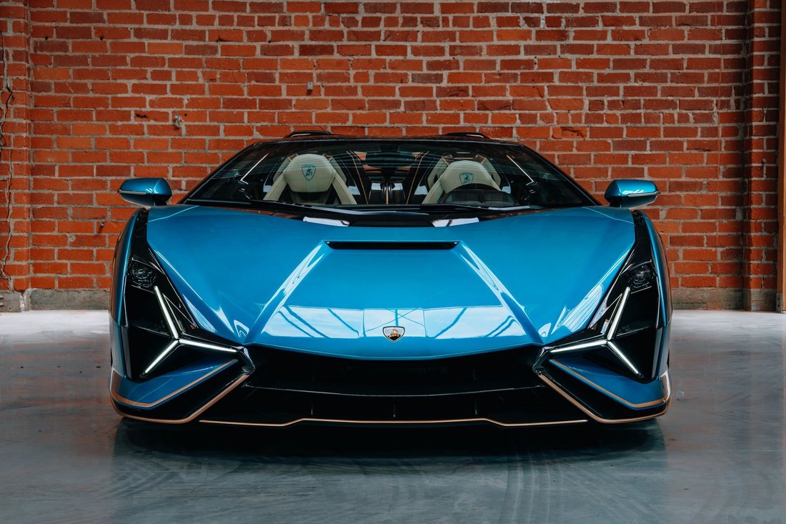 Cabriolet in Beverly Hills, CA, United States 2 - 16162353