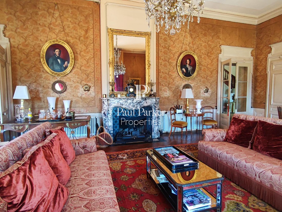 Château à Jujurieux, Auvergne-Rhône-Alpes, France 5 - 17902453