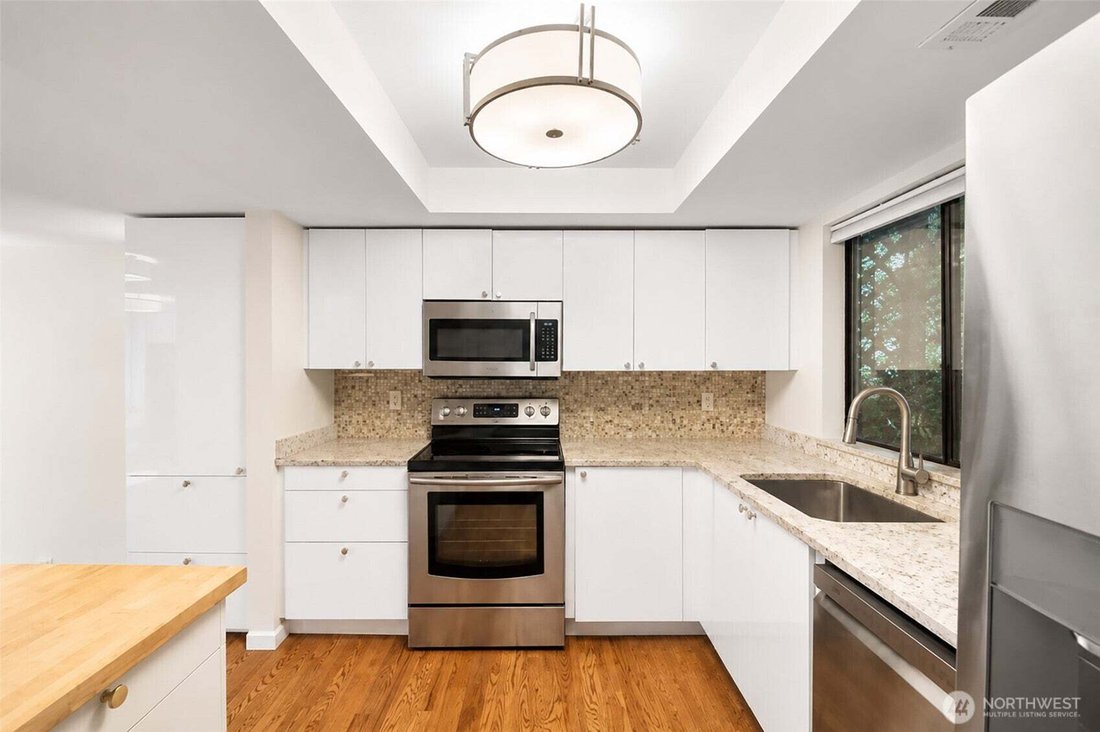 Townhouse in Bellevue, Washington, United States 4 - 17902231