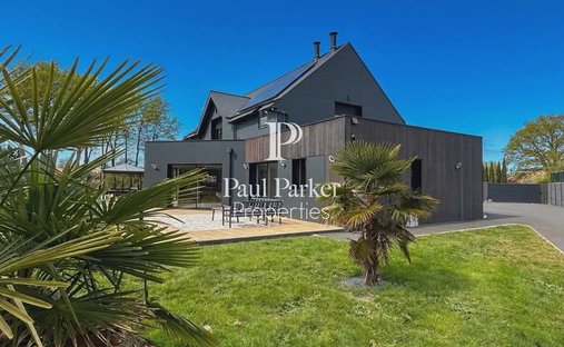 Villa in Spay, Pays de la Loire, France 1