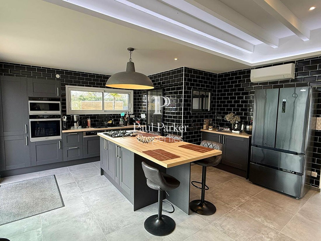 Villa in Spay, Pays de la Loire, France 4 - 17902343