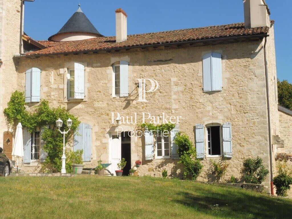 Chateau in Neuville-sur-Ain, Auvergne-Rhône-Alpes, France 5 - 17902483